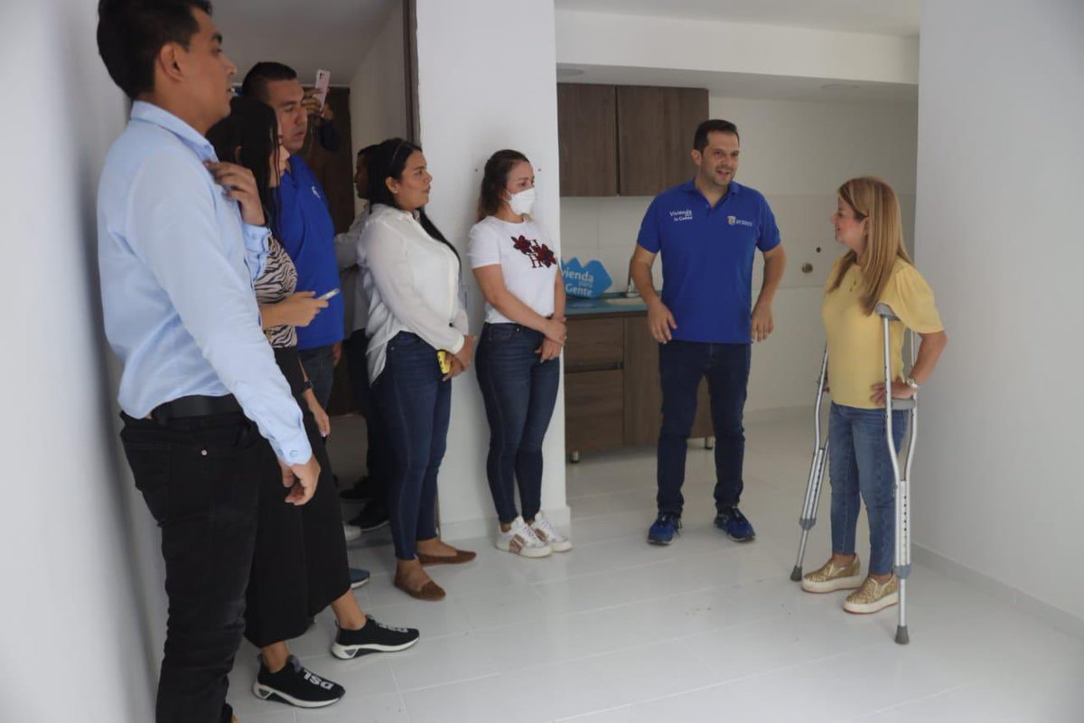 Villa Clarita es el primer proyecto de vivienda en altura que se construye en Polonuevo, lo visitamos y estamos contentos de ver cómo dinamiza el desarrollo urbano del municipio, lo mejor es que aquí pueden tener el hogar de sus sueños con nuestro subsidio #ViviendaParaLaGente.