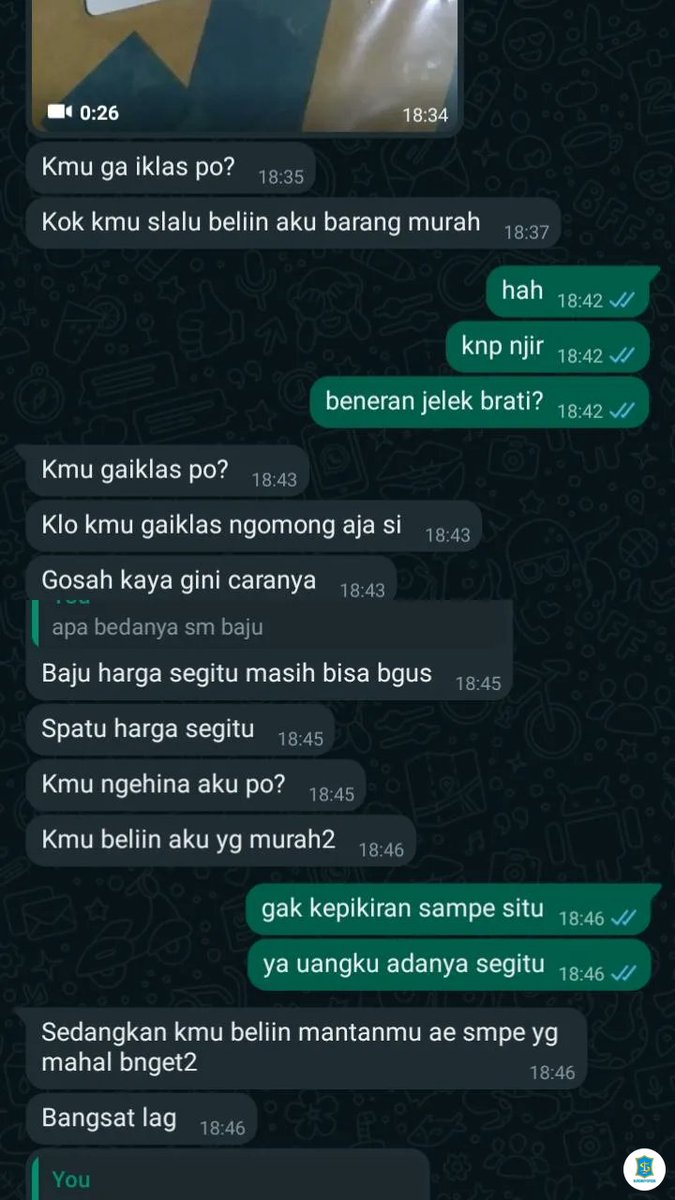 sbyfess's tweet photo. curhat -rek sad malah dpt balesan kyk gini grgr beliin cowoku sepatu 43r0str33t :') https://t.co/RlrnhApBc8