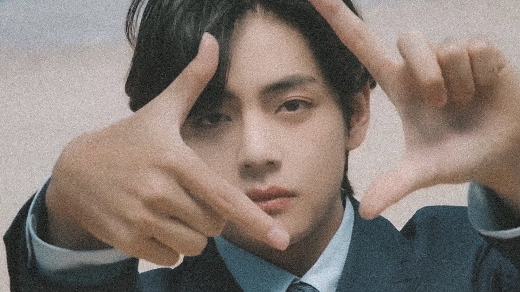 Inlovewith_KTH's tweet photo. This man's visuals is insanely good😳😳 https://t.co/52MONv1xLn
