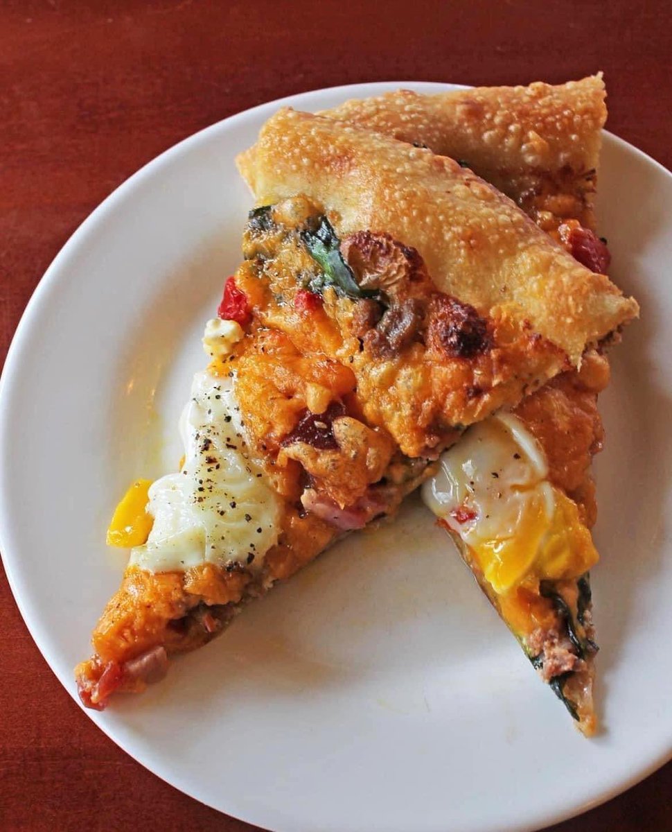 wealthystbakery's tweet photo. Who says you can’t have pizza for breakfast?! Or breakfast for dinner! 🍳🍕Our Breakfast Pizza is topped with Alfredo sauce, ham, bacon, sausage, roasted red peppers, spinach and onion with a cracked egg on top! https://t.co/UnOkmyUI4t