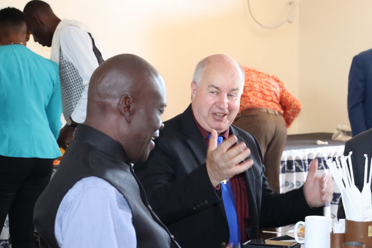Bondo Town in Siaya &amp; Taber Town in Canada have now twinned in a COLLABORATIVE agreement that will see both towns share experiences &amp; explore ways &amp; MEANS of addressing existing challenges of common INTEREST while COOPERATING to mutually benefit the residents of the two towns