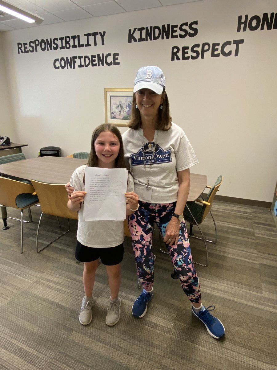 V-O grade 5 student wrote a beautiful poem about V-O!  What a great way to kick off Field Day today with such a positive message about our school!!❤️💗