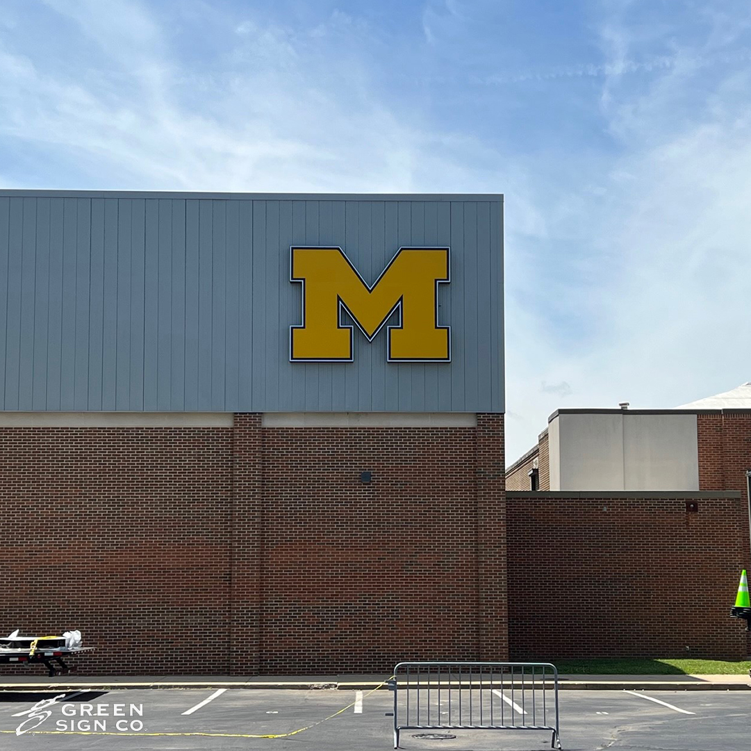 GreenSignCo's tweet photo. Morristown High School - Internally Illuminated Channel Logo Install - GSC 750 Series - Morristown, Indiana 

Thank you @MorristownHigh for choosing Green Sign Co. to help design, fabricate, and install your sign!! Congratulations!! It looks amazing!!

#customsigns #schoolsigns https://t.co/bBLhlDAvzO