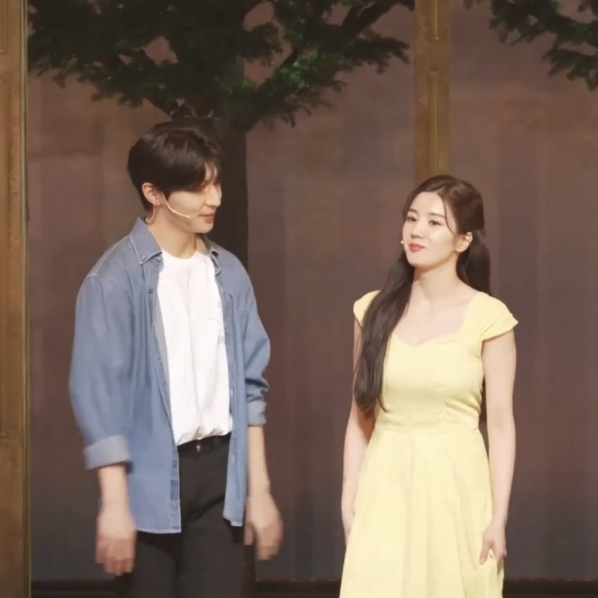 googoosz's tweet photo. from the awkward one to the playful side of #Eunyoon , Thankyou for giving us this memories that we won’t forget Sungyoon Eunbi ! 🥺💖 #울림두토끼_다음에또만나자 https://t.co/cFDDeYJaZ0