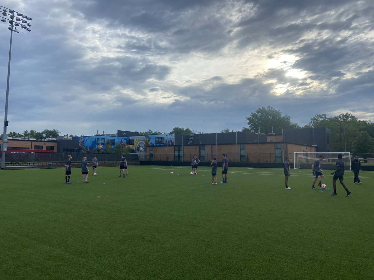 LHS_lionssoccer's tweet photo. A little rain can’t stop us from getting better today! Great turnout for our 7am summer session. Love the energy and attitudes of these athletes.

#HFST 🦁🔴⚽️⚫️ https://t.co/DTcF7Ez0gu