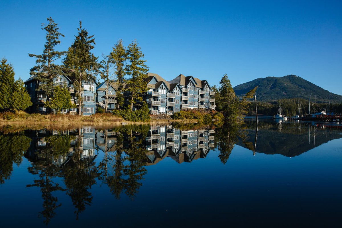 It's time to plan your next west coast getaway... 
→ watersedgesuites.com
Come escape to the only property in Ucluelet with access to both the serene Ucluelet Inlet &amp; bordering Marina from every suite! 😊

#Ucluelet #WestCoast #Travel #ExploreBC #Stay #Play #SummerTime