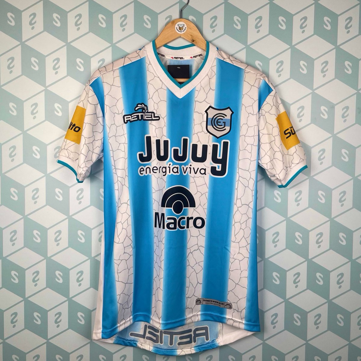 If England SCORE A GOAL against Italy tonight, we'll giveaway a surpriseshirts.co.uk Mystery Box! 🏴󠁧󠁢󠁥󠁮󠁧󠁿⚽️

👇 How to enter
♻️ Retweet
✅ Follow us

That's it! Good luck 🔥