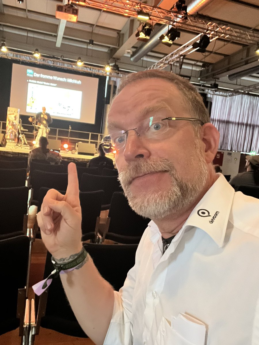 So, wen treffe ich denn alles auf der <a href="/ArtNGames/">Olli</a> von Olli diese Tage in Essen?
Ich lerne gerade ALLES von <a href="/PankratzBjorn/">Björn Pankratz</a> und mache dann Elex5