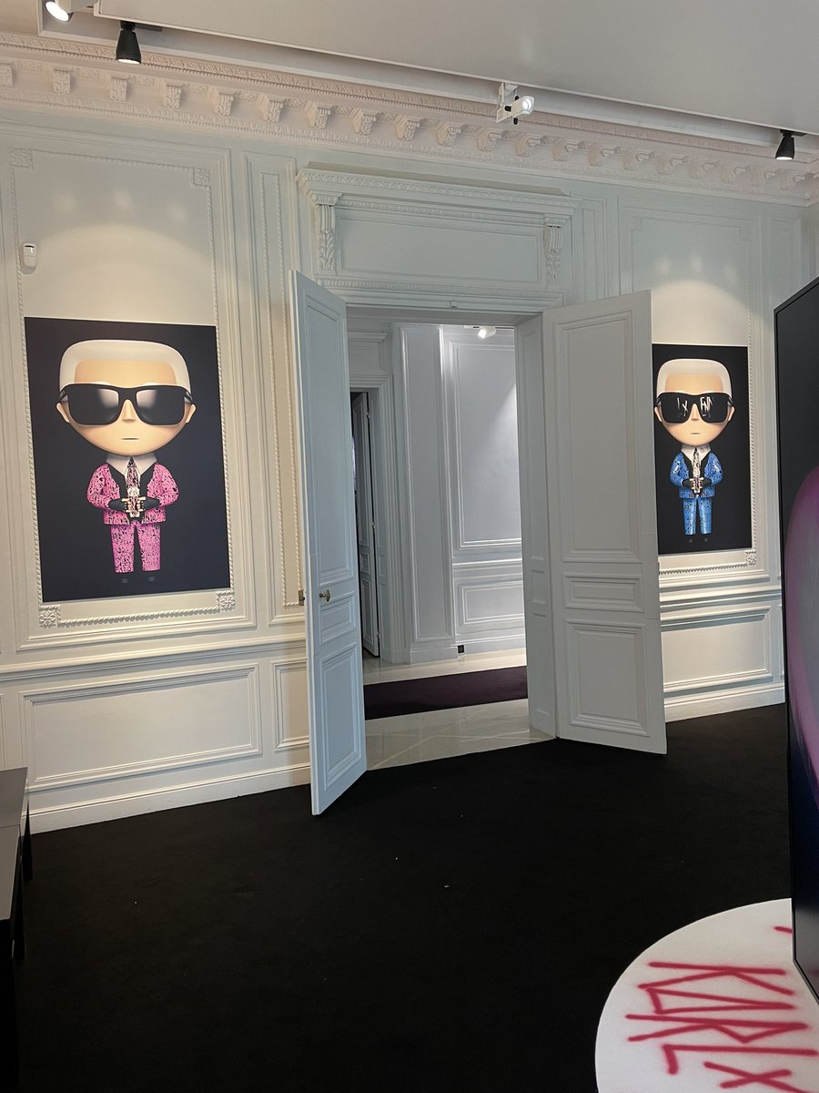 OctaafB's tweet photo. Are you seine something?? @KarlLagerfeld X @Endlessartist 
@dematerialised @m_h_d_v https://t.co/dRLWgw0ua8