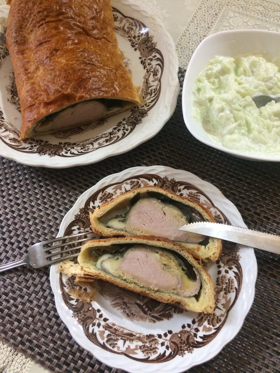 BosicN's tweet photo. Kad nemam hleba ....
moram činiti zlo .....

'jebem ti budalu' ! https://t.co/sBXLHPV91r