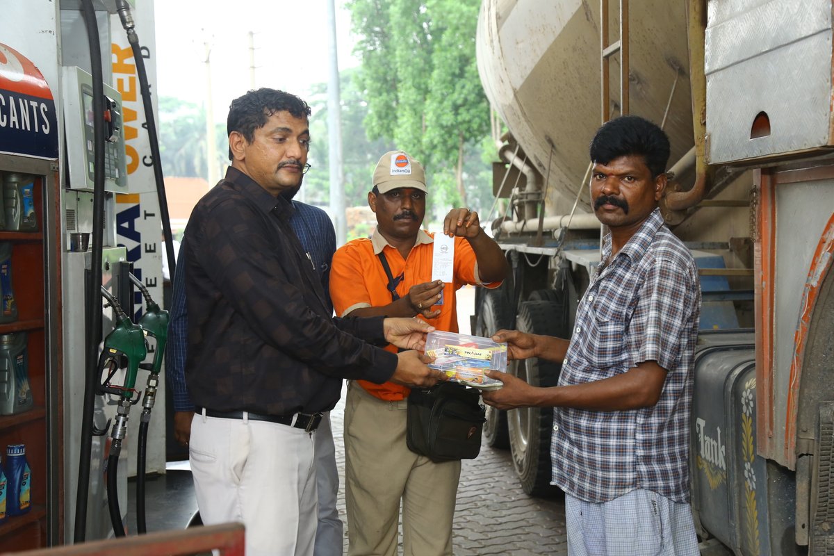 #SwagatDiwas celebrated with full enthusiasm at SWAGAT RO ANAKAPALLI, NH-16, Vizag with our esteemed customers and Drivers. Cake cutting, gift distribution and Eye &amp;Health check up camp organized for drivers.