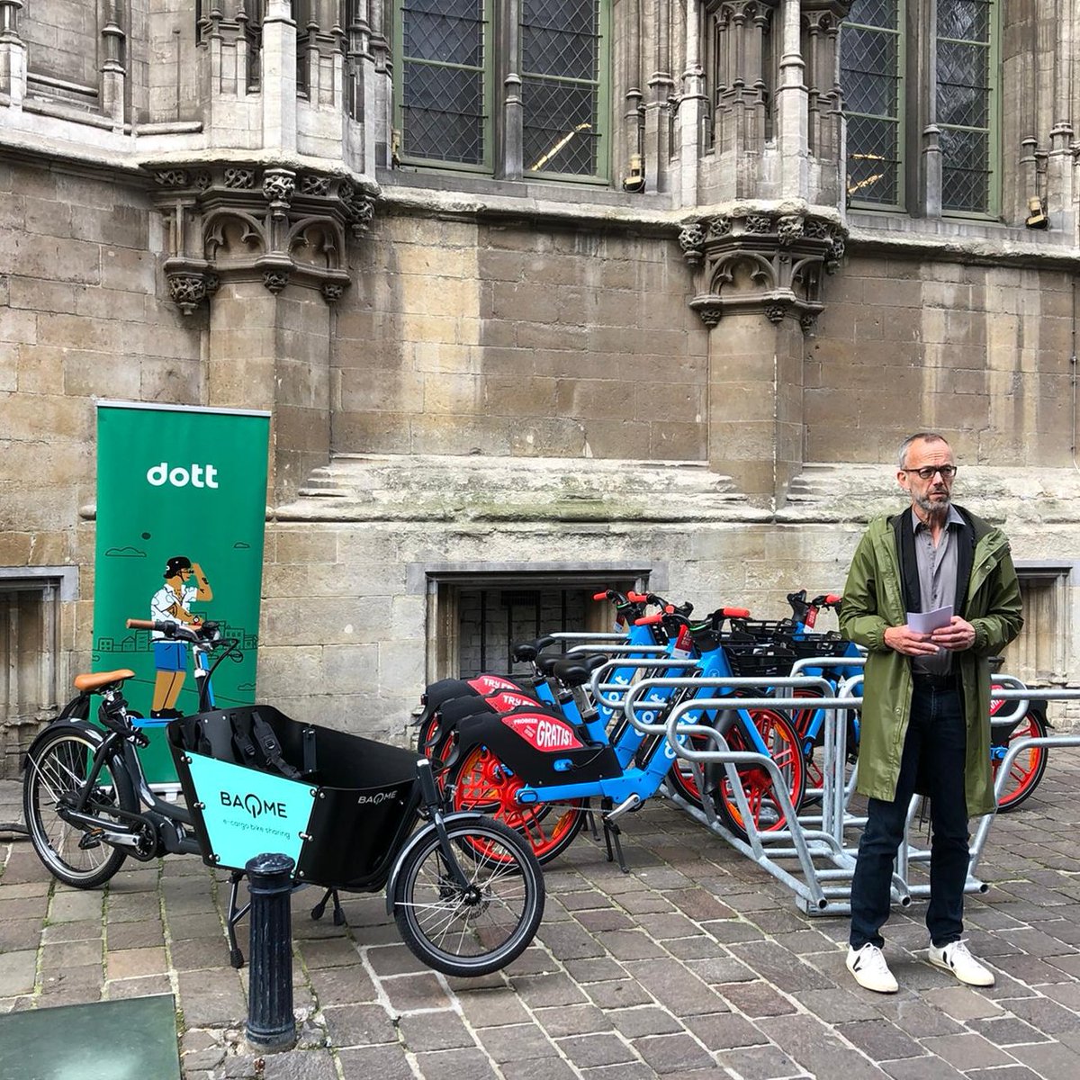 Dott Belgium (@dott_be) on Twitter photo Hallo Gent! We've kicked off this morning our service in the city of #Ghent: 600 e-bikes will be deployed gradually in the city together with 150 Baqme e-cargo bikes <a href="/BAQMENOW/">BAQME - e-cargo bike sharing</a> <a href="/filipwatteeuw/">Filip Watteeuw</a> Hallo Gent! We've kicked off this morning our service in the city of #Ghent: 600 e-bikes will be deployed gradually in the city together with 150 Baqme e-cargo bikes <a href="/BAQMENOW/">BAQME - e-cargo bike sharing</a> <a href="/filipwatteeuw/">Filip Watteeuw</a>