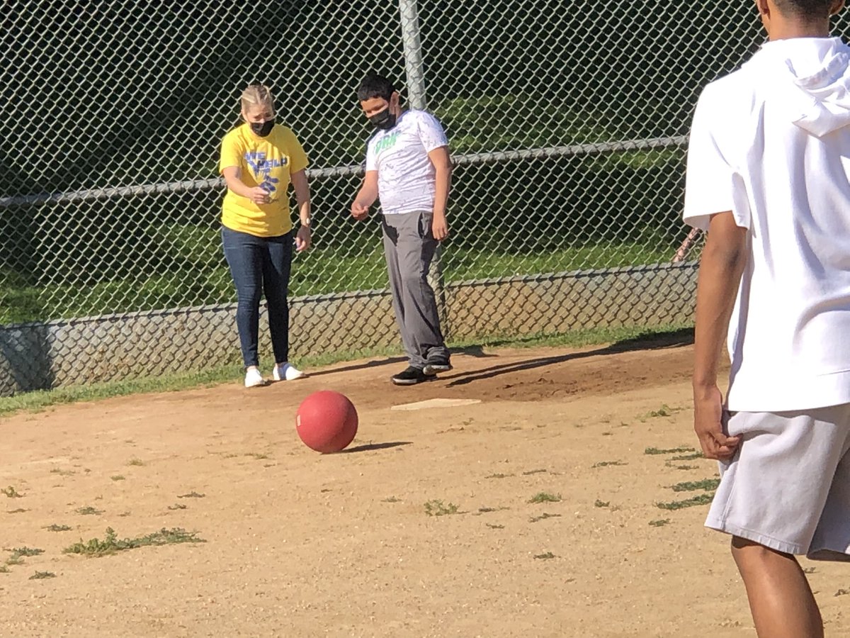 nmilak_bcps's tweet photo. Our CALS crew CRUSHING the FMS Color Bowl kickball game!!! 💪🏼 So happy with the support our FMS 8th graders showed all of our students! Everyone had so much fun! @missmollyking @FMS_BCPS @BCPS_DSE @SchifferB https://t.co/JJFPPR2M7E