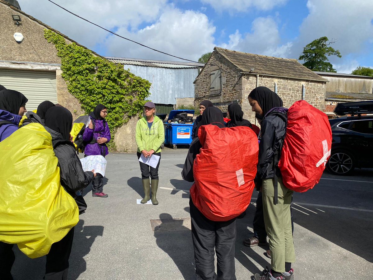 pmghs's tweet photo. Day 2 - Assessment ready! Team brief before they set off on their walk. #tiredbutready #teamwork #independentlearning https://t.co/tfdQ0gw78F