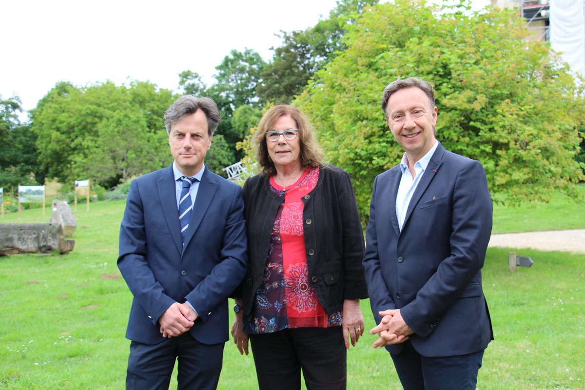 PnrPerche's tweet photo. Ce matin, le manoir de Courboyer accueillait @AXAFrance et @fond_patrimoine pour le renouvellement de leur partenariat en faveur de la #MissionPatrimoine portée par @bernstephane #MissionBern
Leur soutien à Courboyer finance les travaux de restauration à hauteur de 170k€ https://t.co/UEsbNHxlPa