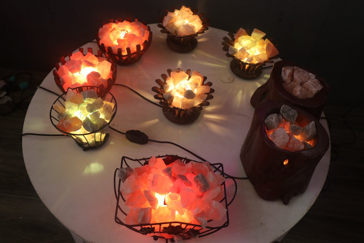 Safa_Mall's tweet photo. Give your house some elegant touch by adding these beautiful and colorful Salt Lamps!!!πππ
#safagoldmall #pinksalt #safamall #pinkslattherapy #reliefforpain #relief #bodycare #pinksaltfest #safamalllove #safamallhealth https://t.co/3GWixzr7zN