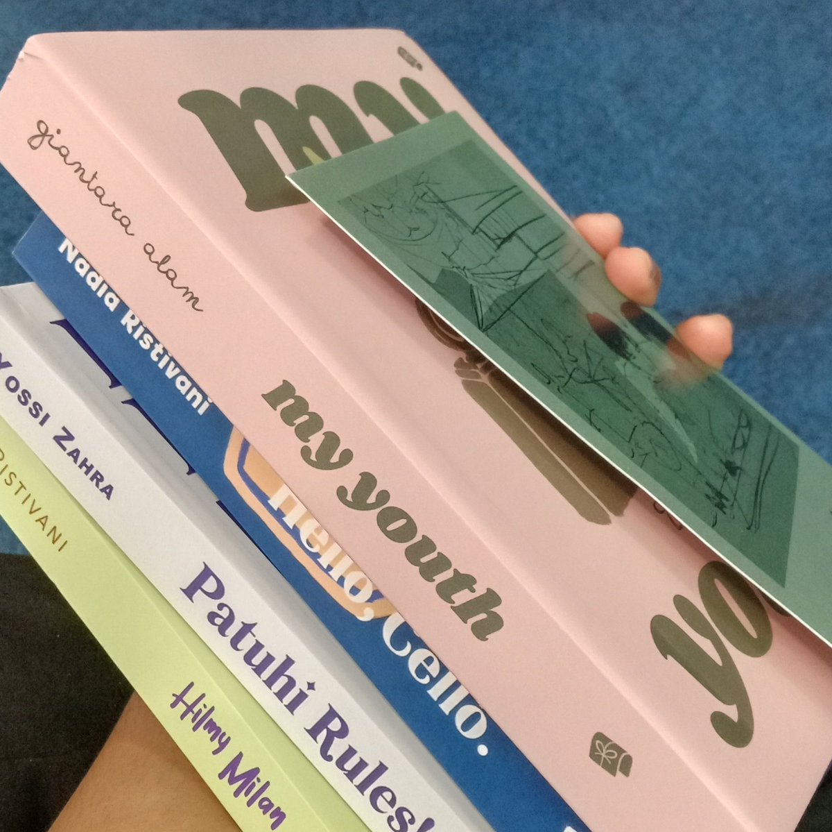 renjunaii's tweet image. HUJAN PUN AKAN KU TERPA DEMI BERTEMU KAKAK KAKAK CANTIPPP INI😉
THANKS FOR TODAYYY AND AND SEE YOU AGAIN HUAHUAHU 😻🙆🏻‍♀️😙🫂
@Bukune @ijoscripts @sunsteIIar @geeantara @yyour__aa