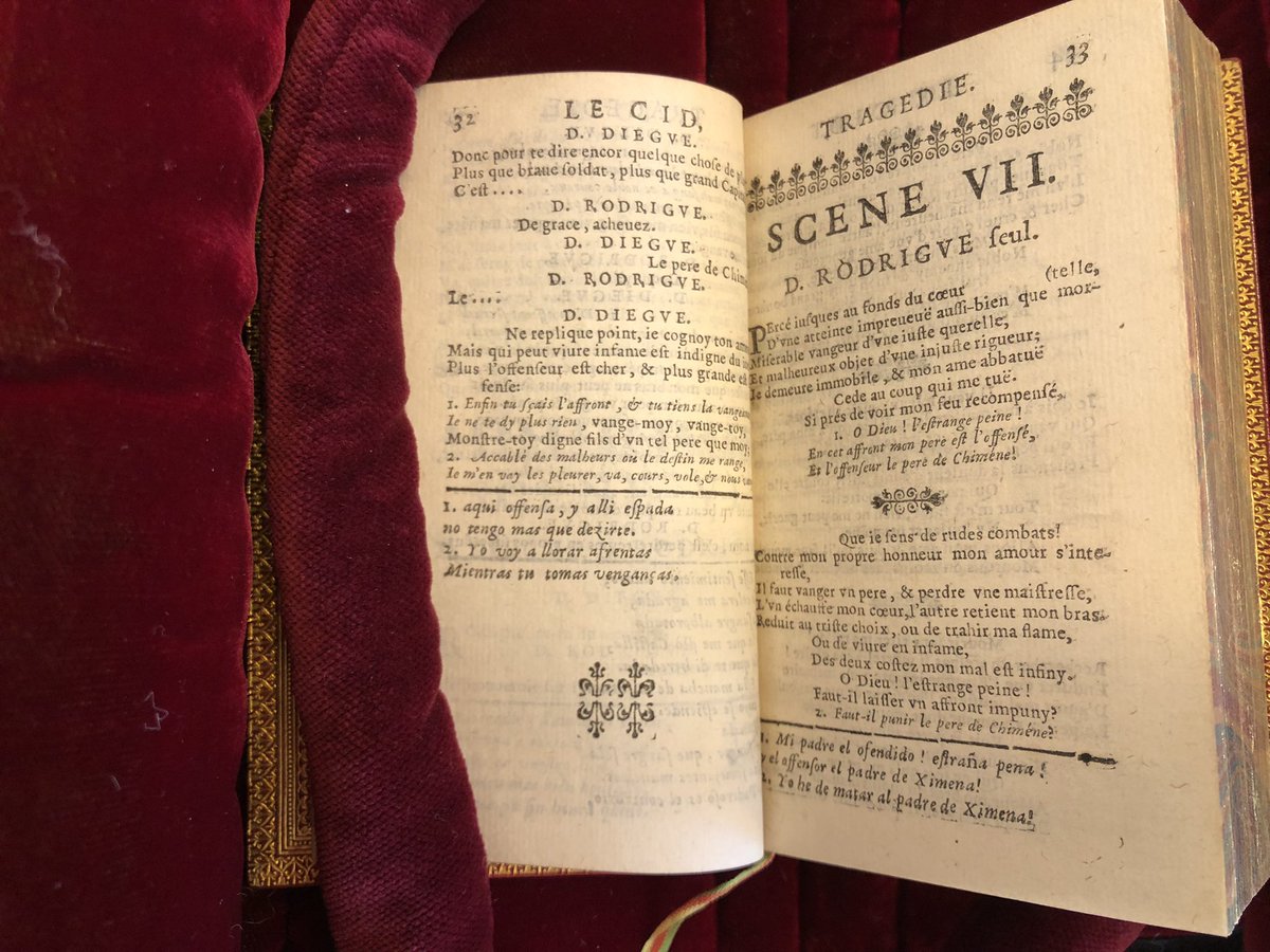 EMRollinat's tweet photo. Toujours émue quand j’ai dans les mains un exemplaire historique -ici l’édition de 1648 du Cid de Corneille. Celle où, en réponse à ses détracteurs et aux jaloux, il donne ses sources en espagnol.
Trop belles infidèles! Il les retire dès l’édition suivante. #Théâtre https://t.co/VN927Smo56