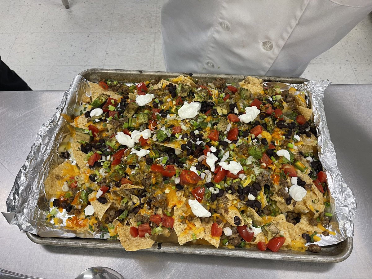 msjenpatterson's tweet photo. Such good presentations (and food!) this morning from the @hcpss_hohs culinary class! https://t.co/cIlMESOHv3