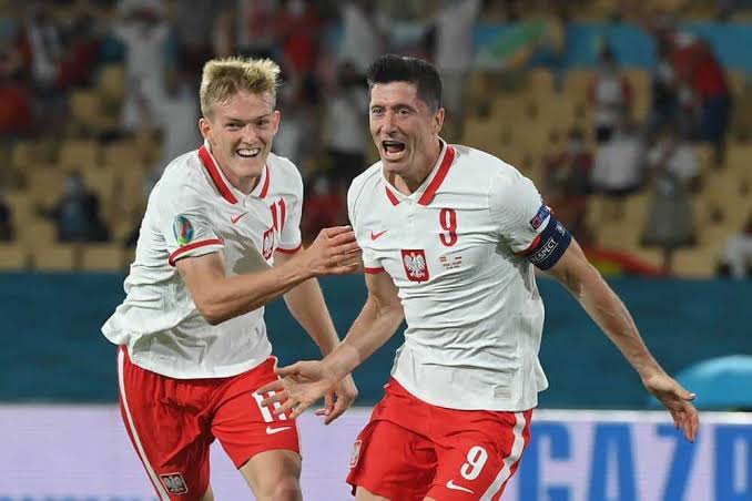 rodion1907's tweet photo. @enganchesports Adı sanı duyulmamış: Karol Swiderski https://t.co/ac5uinEQiB