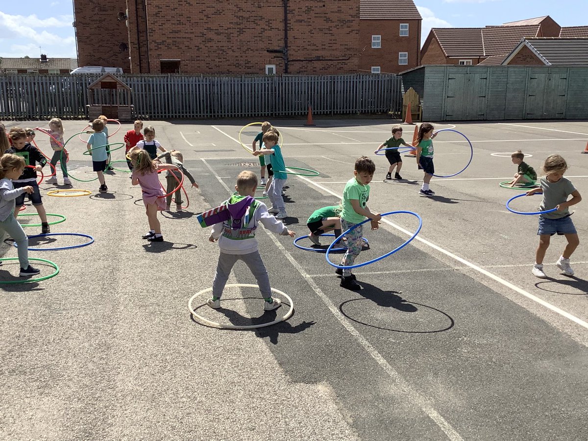 St_MichaelsRC's tweet photo. Reception have also played sock football, hula hoops, hopscotch and “What time is it Mr.Wolf?” all part of @antanddec Propa Happy Playtime Power with @NSPCC #TheBigBreaktime @NSPCC 💚 https://t.co/uvElhkoBN6