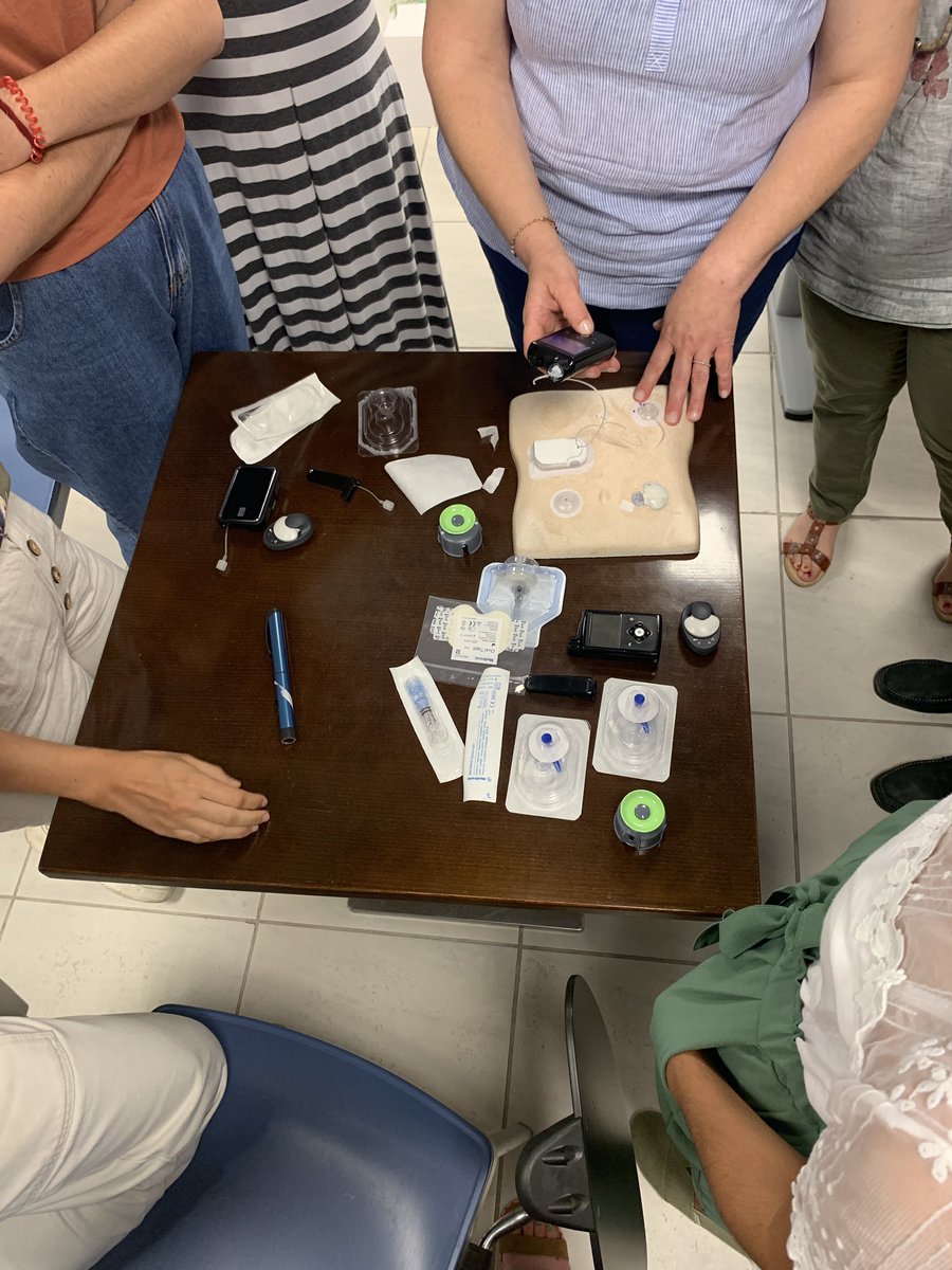 Victorag16's tweet photo. Gracias a @PediatriaBalear y a las Unidades de Endocrinología Pediátrica de @SonEspases y @SonLlatzer por la organización del Taller práctico de manejo actual de niños con diabetes, monitores de glucemia y bombas de insulina para pediatras en el @COMbalears

¡Muy útil y ameno! https://t.co/ebj46EKrWG