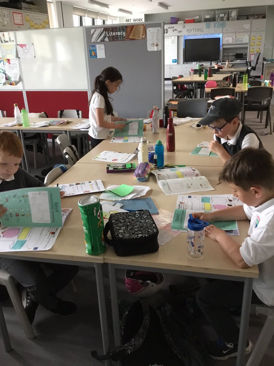BargarranPS's tweet photo. Today Primary 5 started our German topic kindly created by the 6th years from @theparkmains We enjoyed learning about different sports in Germany and liked filling in the crossword in the lovely booklets you sent us. Thank you 🇩🇪 @AttainRen #modernlanguages #twoplusone https://t.co/7RSQys7gzM