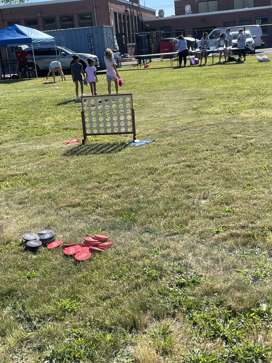 BayElementary's tweet image. What a beautiful day for Field Day 2022! Let’s have some fun! 🤩☀️🏅@PatMedSchools @pta_bay