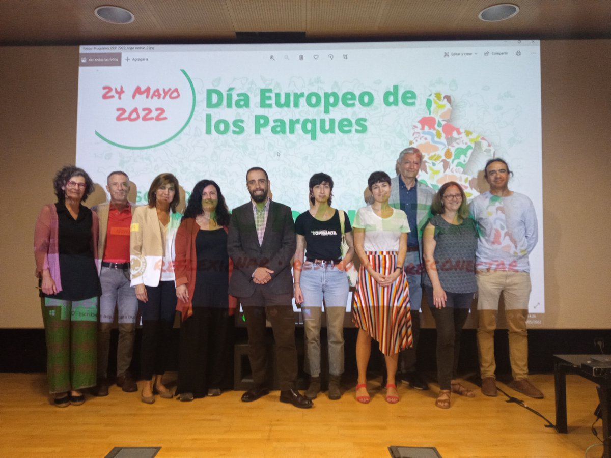 TransitandoCS's tweet photo. El pasado 24 de mayo, Día Europeo de los Parques, participamos en la celebración organizada por @redeuroparc. Muchas gracias por tan interesante debate sobre ciencia, ecología, ciudades y renaturalización. 

#InfraestructuraVerde #JusticiaAmbiental #Renaturalización https://t.co/FF0rKdPOzU