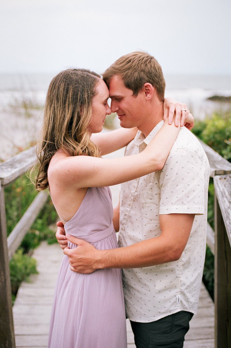cameronjthacker's tweet photo. Engagement time 😊
Canon EOS 30 Portra 160
&amp; Mamiya 645e - Ilford Delta 400
#filmphotography #filmisnotdead #engagement #beach #coolfilmclub #beliveinfilm #thedaily35mm #shootfilmbenice #blackandwhitephoto #filmallover https://t.co/9ukc804ePC
