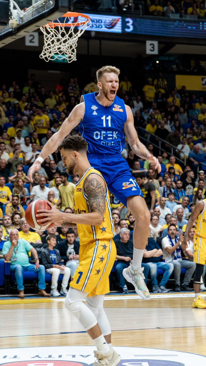 Andy van Vliet tweet media