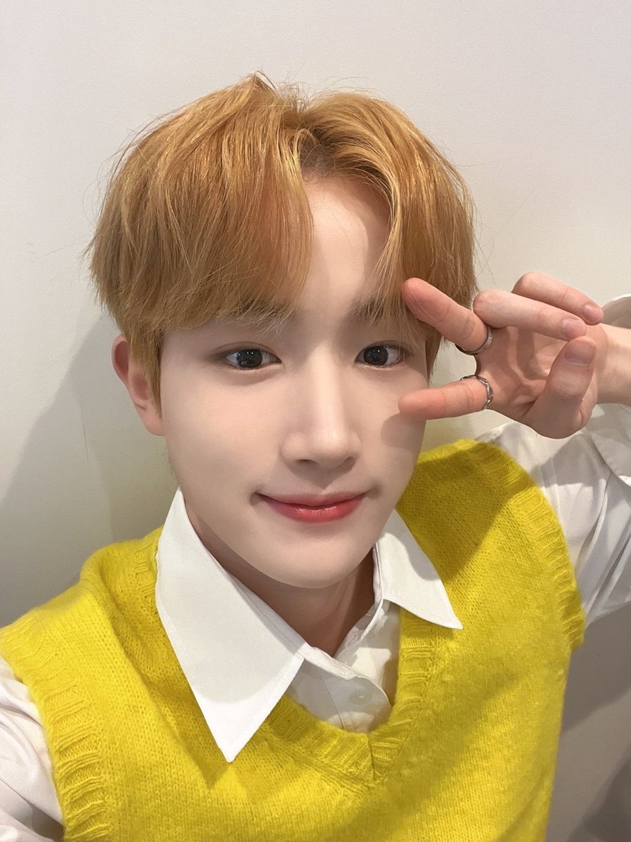 TPST_fancafe's tweet photo. 220610 [🐶 HYUK POST]
Guess what day it is today ~?😮

#TEMPEST #템페스트 #HYUK #혁 https://t.co/nOuIzI3DSz