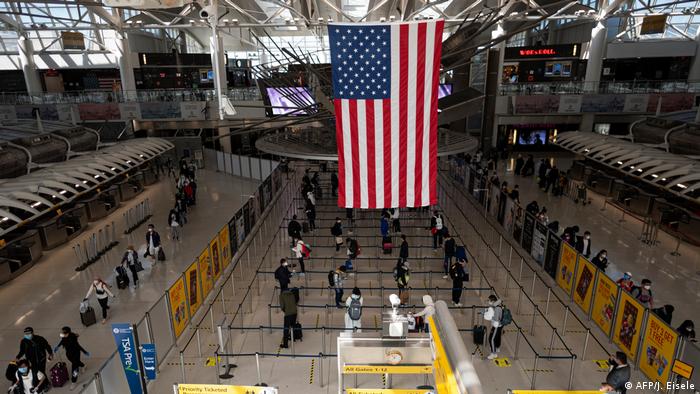 🇺🇲 REPORTE COVID-19 🦠: Estados Unidos anuncia la eliminación de las pruebas PCR para poder entrar al país. 

#EstadosUnidos #COVID #COVID19 #Noticias