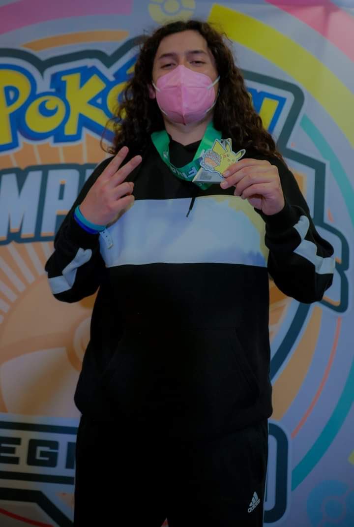 Qué tal amigos, cómo están! 
Como muchos saben <a href="/Emili0oxxx/">Emilio Díaz</a> logro sacar el segundo lugar en el regional de Santiago pero los gastos son inmensos y necesita ayuda para poder ir a Londres y representar a Chile en el primer mundial (1/2)

gofund.me/077e961b