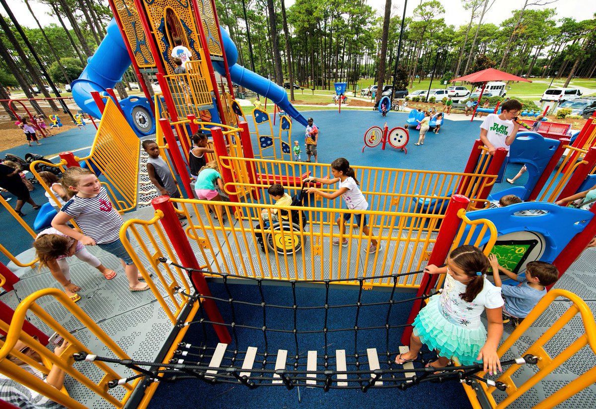 CunninghamRec's tweet photo. Play and playgrounds are for EVERYONE! ALL Ages &amp; Abilities! Remember to PLAY no matter who you are. #PLAY #Playgrounds #Play4ALL #PLAYISHEALTHY #multigenerationalplay #intergenerationalplay https://t.co/p5hAgqmU6w