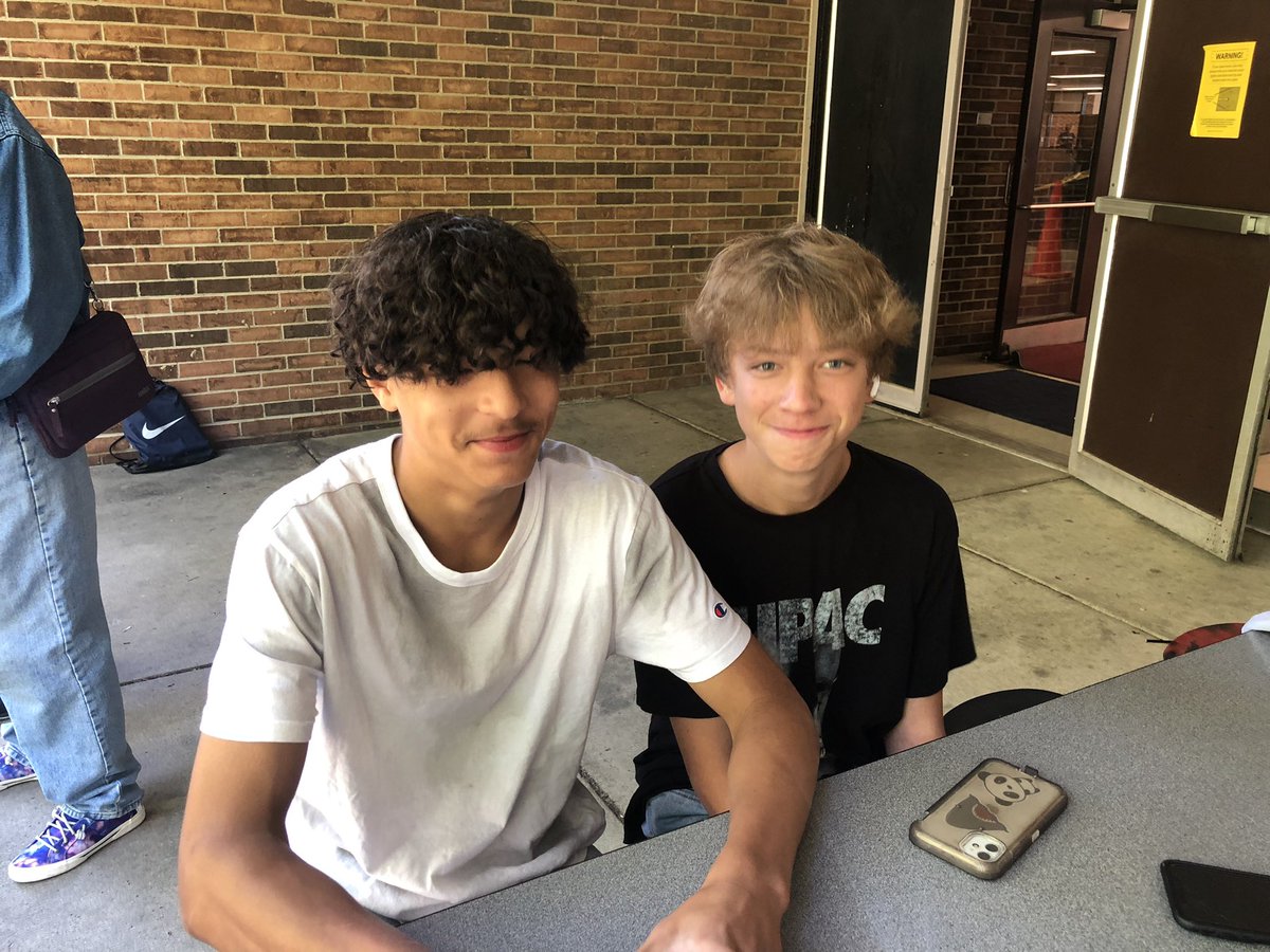 RockPE4's tweet photo. @SCMSDragons @swartz_creek the last hurrah before summer break!! Fun stations and good memories! https://t.co/UoY9t4cbHa
