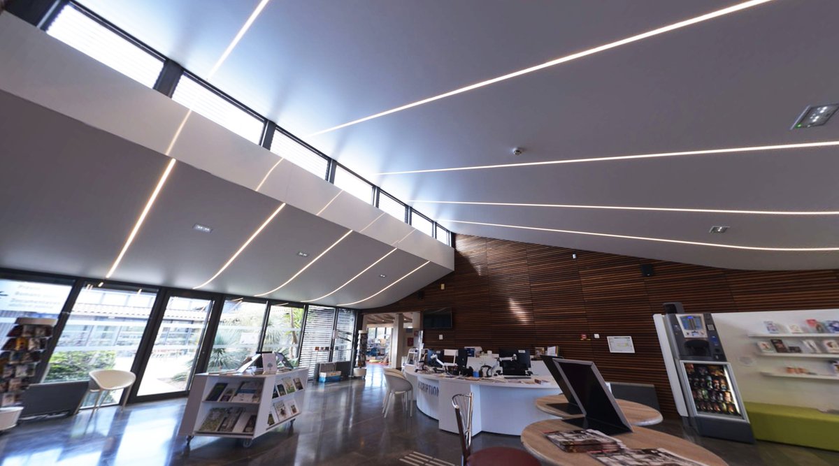 BARRISOL_En's tweet photo. A luminous trip to the centre of the Jules Verne Media Library in Saint Jean de Vedas – France
Original architect: Jean-Luc Lauriol,  Traverses agency
https://t.co/3gHUov8WrC
#barrisolsolution #france #light #lightlines #mediatheque #architecture https://t.co/HvUI20bb2h