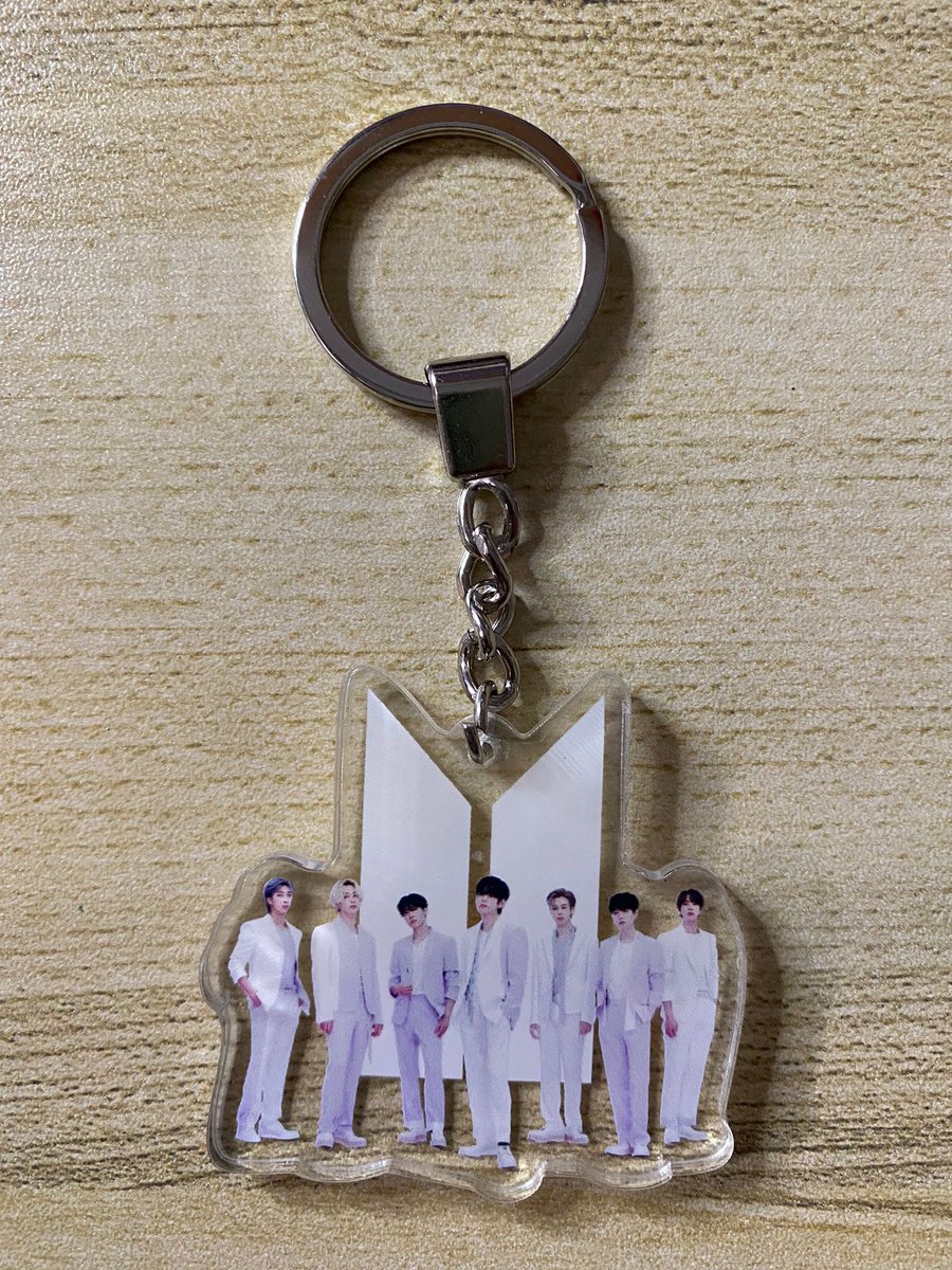 lightitupw_BTS's tweet photo. We will be at #BTSV8RSE to give out our cupholder. Limited quantities of  fanpacks available at $6, and other items at $1.50. If you wish to reserve them, drop us a DM. We’ll see you guys there! 

📅  12 June, Sunday
⏰ 2pm to 4pm
📍 Mosanco Enchanted Cafe
      (The Rainforest) https://t.co/wv2v2KnHTK