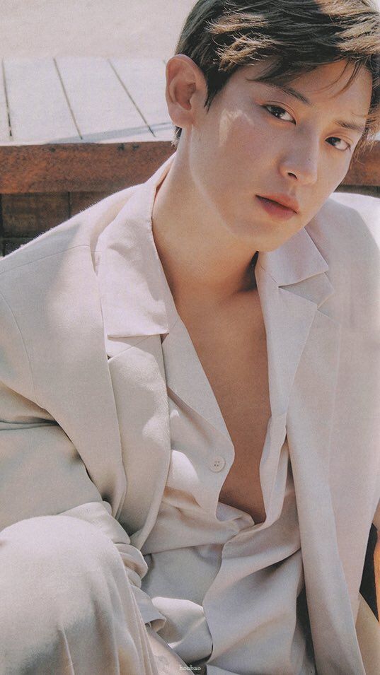 soochyeogan's tweet photo. Through Spring and Summer🍃

A ChanRosé AU where Park Chanyeol, a singer and actor, needs to boost his popularity through a fan service event filmed as a variety show. What happens when this fan service lasting for months brings drastic changes to his life?

#ChanRoséAU #exopink https://t.co/3n9KG7VMRh