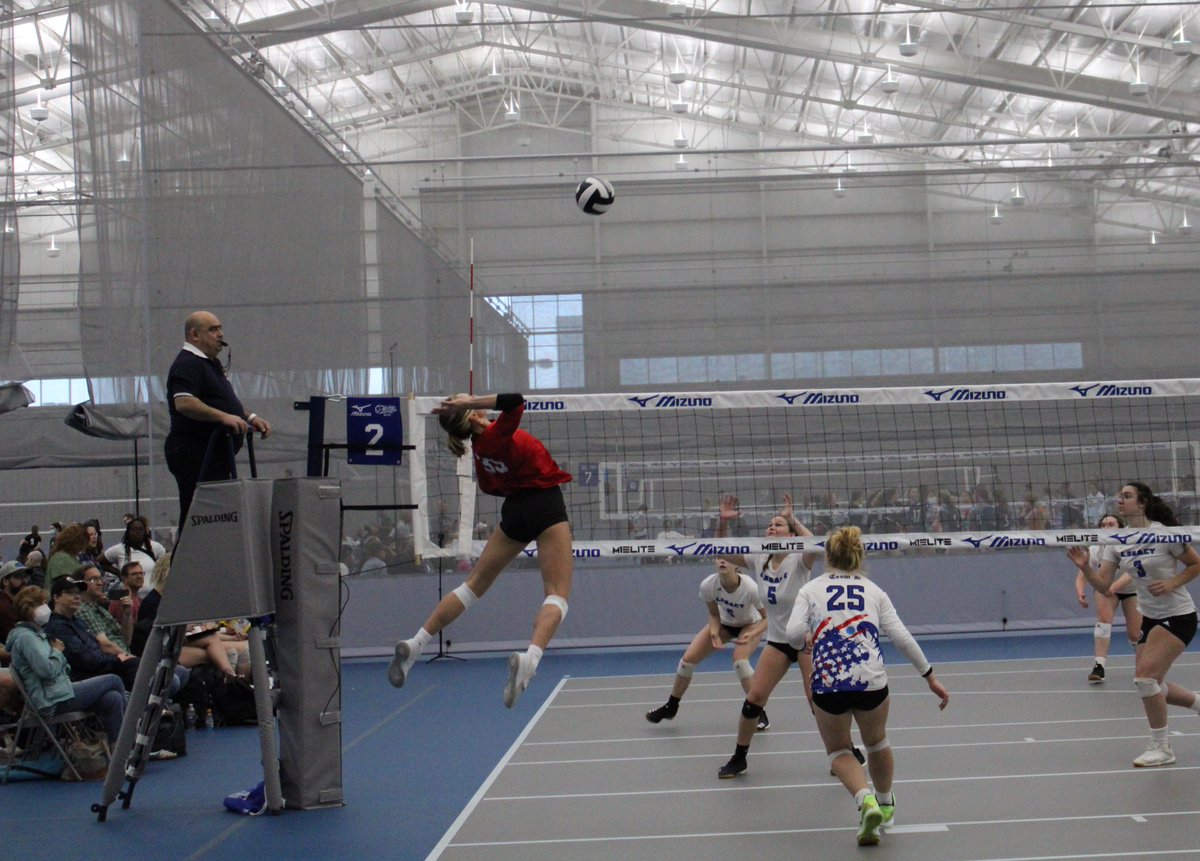 KingsleyATK's tweet photo. The outside attack for @TeamDVBC 17-Red is rolling right now.

Madelyn Tarrance skies for this one. #PDTheFinale https://t.co/RoQ1p10pH7