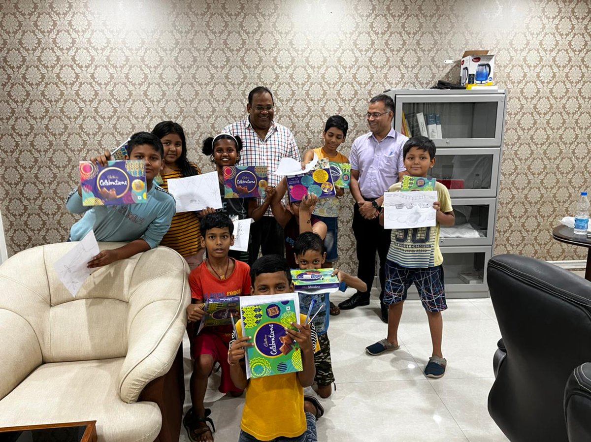 CGST_Rourkela's tweet photo. Commemorating the "Iconic Week", a 'Painting Competition' was organised by Rourkela CGST Commissionerate as part of CBIC #AKAM event. School children from the neighborhood took part in the competition. Theme : "Mere Sapno Ka Bharat".
#FinMinIconicWeek @cbic_india @cgstcusbbsr https://t.co/dYOwMbEw8r