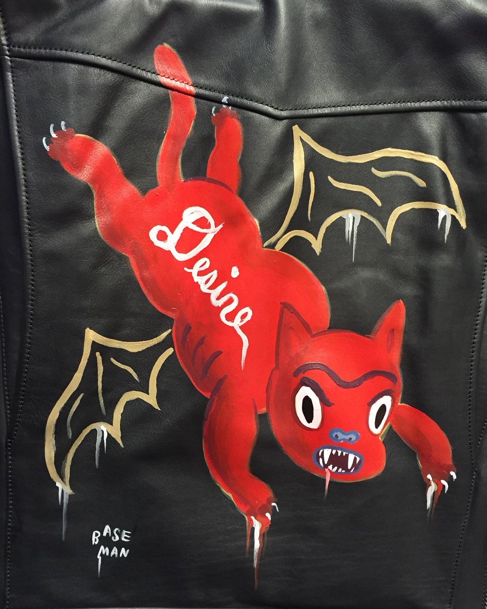garybaseman's tweet photo. BLIND JUSTICE!
Some Hand-Painted Leather Jackets I did for the Coach Men’s Spring Collection back in 2016 in London.
#coachxbaseman https://t.co/kAnL5hkIwP