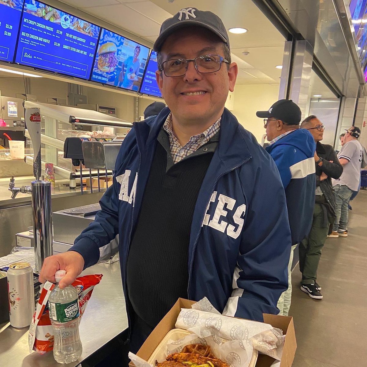 Be like these fans, and start this homestand off right with our Streetbird classics. Meet us at Section 112 and try our Hot bird sandwich & Big Fly chicken and waffle. #streetbirdnyc #yankeestadium #chickensandwich #chickenandwaffles #yankees