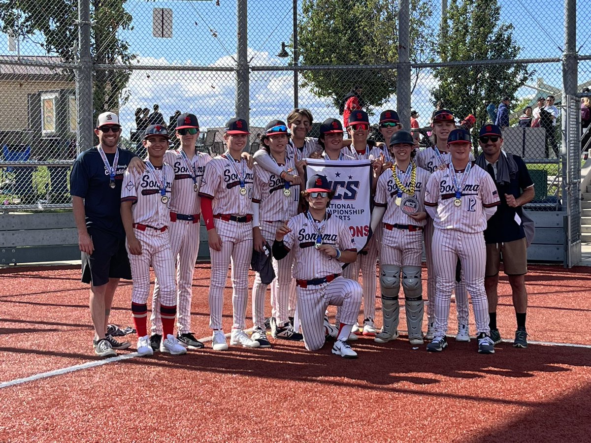 sonoma_baseball's tweet image. 🏆 Last weekend ✅ 

Led by strong pitching @lukegiusto24 @noahgiovannelli @wyatt_hinman and defense up the middle @DrewSangiacomo @BenSebastiani the #StackShow allowed just 6 hits and 3 runs in 4 games!

Shooting for the second 🏆 of the summer starting tomorrow in Ripon, CA 💪🏽