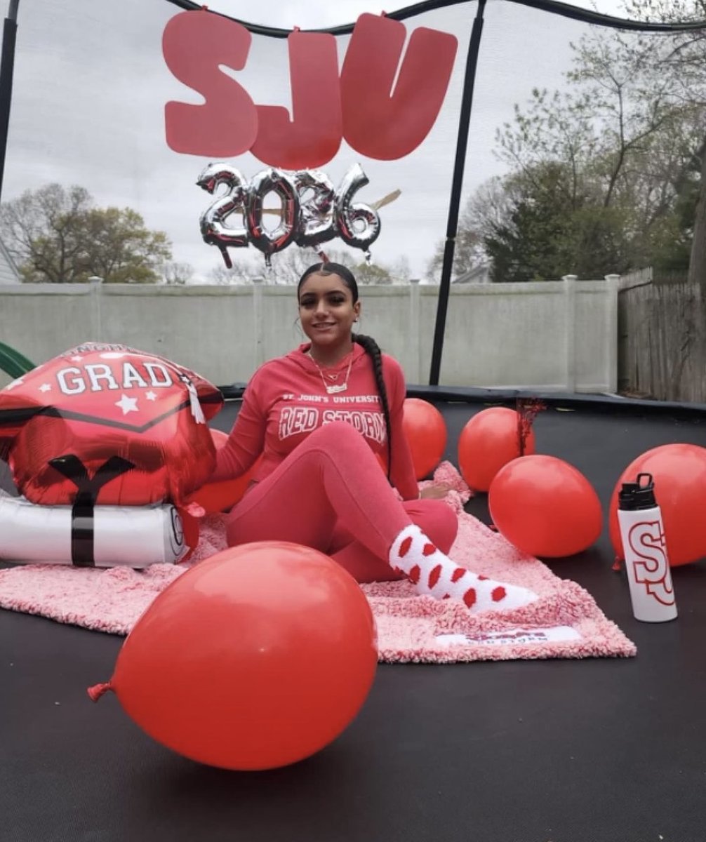 StJohnsU's tweet photo. 🎈 Bouncing into the weekend with Kahlissa Renee, a #FutureJohnny who just recently committed to #StJohns for the Fall! 🥳 Congratulations! #SJUElevates #ClassOf2026 https://t.co/mpYTfgG9aN
