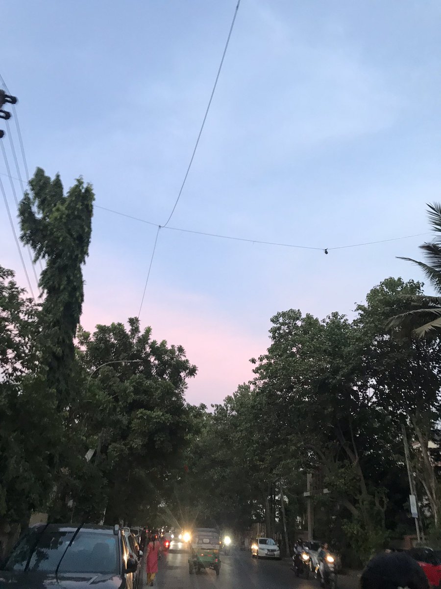 vidds_'s tweet photo. Summer ending skies are just so pretty 😭✨ https://t.co/FYepBhIbgh