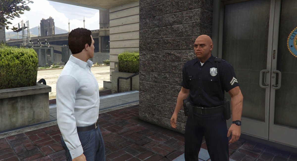 I stopped by the LSPD Mission Row station this morning. What a pleasure to meet these officers dedicated to the safety of our city. We must ensure that our law enforcement agencies have the necessary resources to do their job. #JohnsonForGovernor