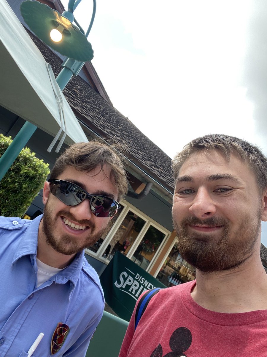 SSlayer97's tweet photo. Ran into ⁦@ManNamedCorn⁩ at Disney springs awesome chill guy!! Nice meeting you man https://t.co/hQoTGZTAJr