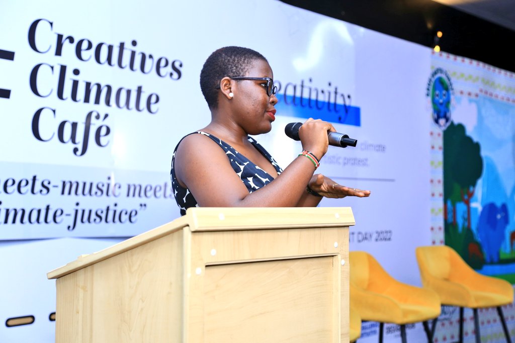 AyiccUganda's tweet photo. π¬ "Many of my friends who are present here (at the @mcimediahub) have known me as a creative . I have organised lots of poetry sessions and over time I have become a climate enthuast," @JulietGracey.
#CreativesClimateCafe https://t.co/MG5fpEa4mS