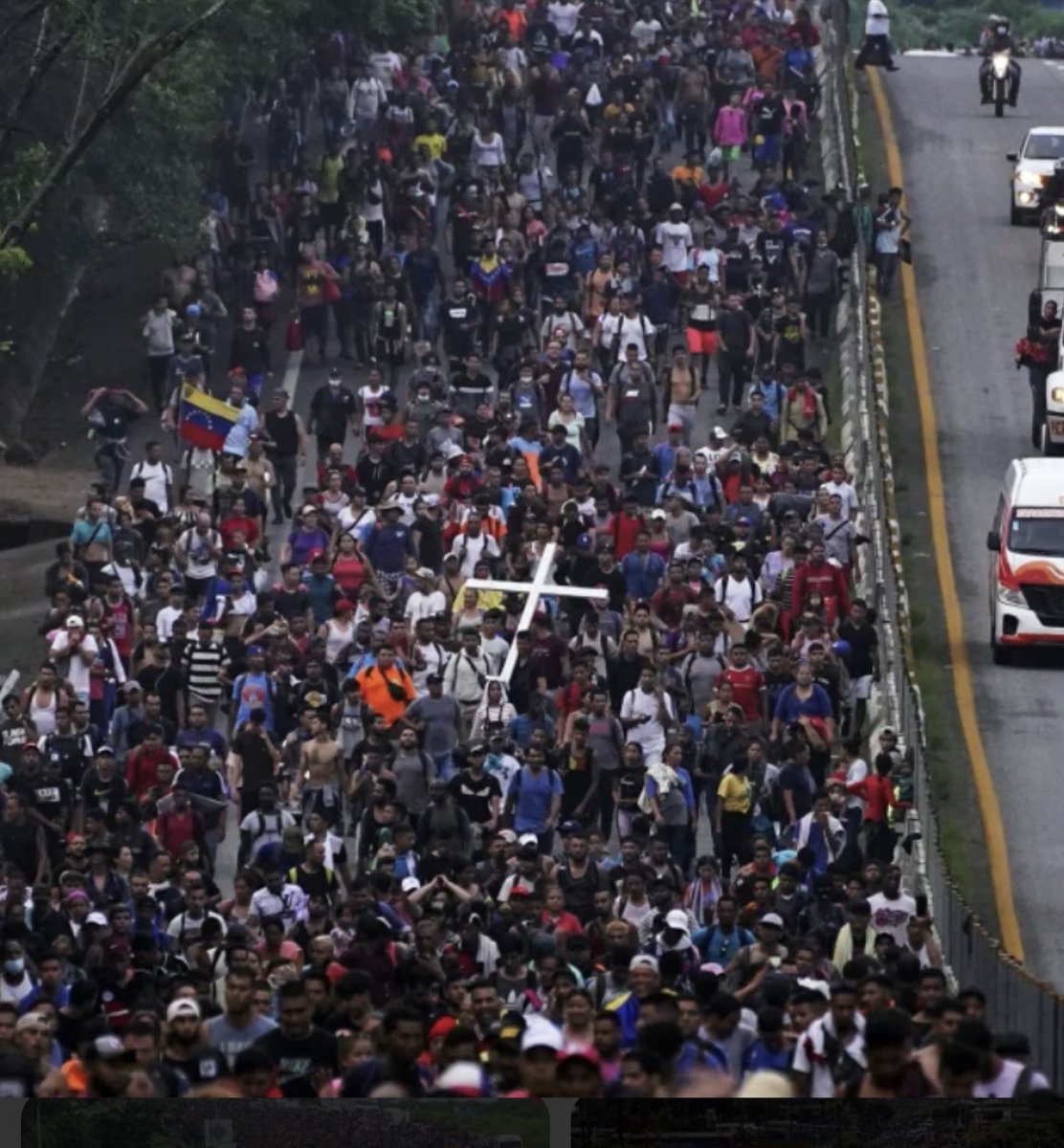 jackbitton's tweet image. For those of you who have completed a full marathon, little over 26 miles, you can grasp what it means when we have a 35 mile long migrant caravan, much wider than a marathon race, heading to our border at one time.  ￼￼